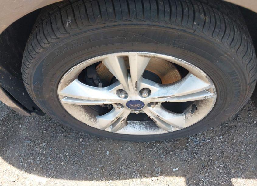 Photo 12 of 2013 Ford Focus SE (VIN 1FADP3K20DL166932)