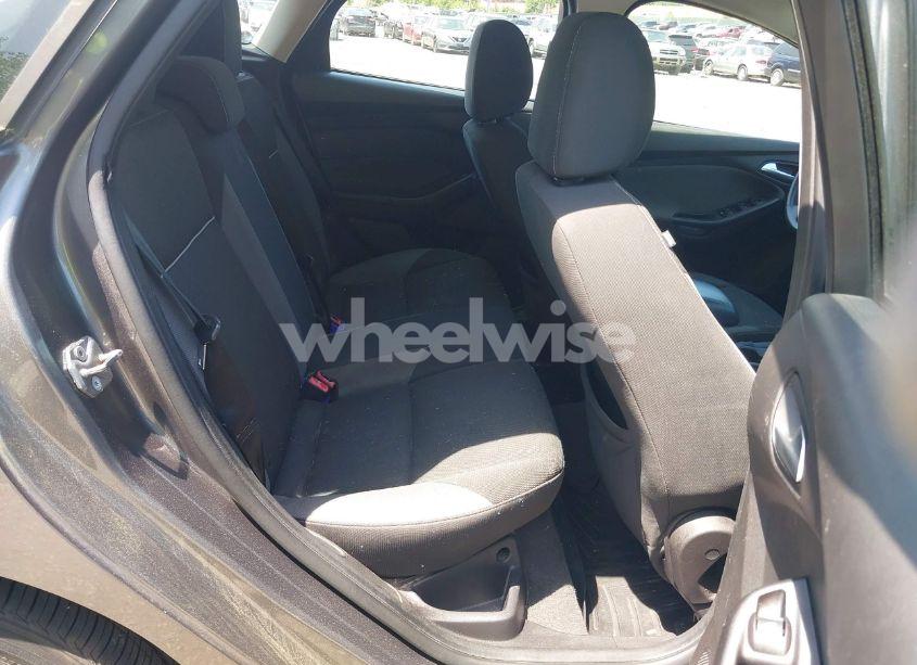 Photo 8 of 2013 Ford Focus SE (VIN 1FADP3K20DL166932)