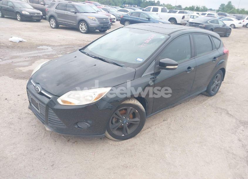 Photo 2 of 2013 Ford Focus SE (VIN 1FADP3K20DL169877)