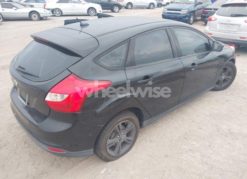 Photo 4 of 2013 Ford Focus SE (VIN 1FADP3K20DL169877)