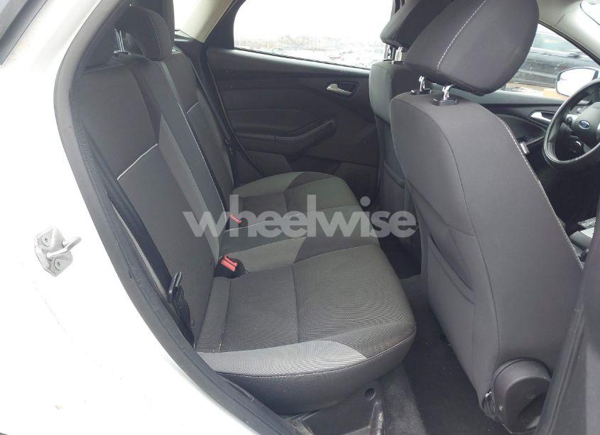 Photo 8 of 2013 Ford Focus SE (VIN 1FADP3K20DL223761)