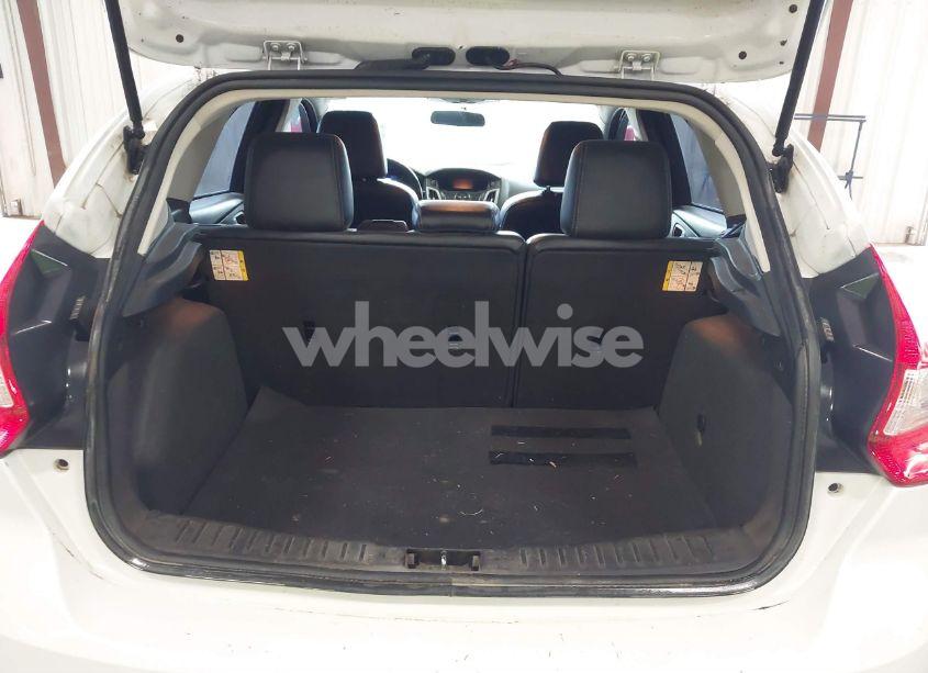 Photo 17 of 2013 Ford Focus SE (VIN 1FADP3K20DL248126)