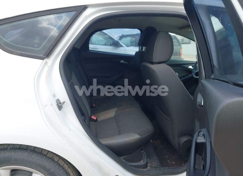 Photo 8 of 2013 Ford Focus SE (VIN 1FADP3K20DL286326)