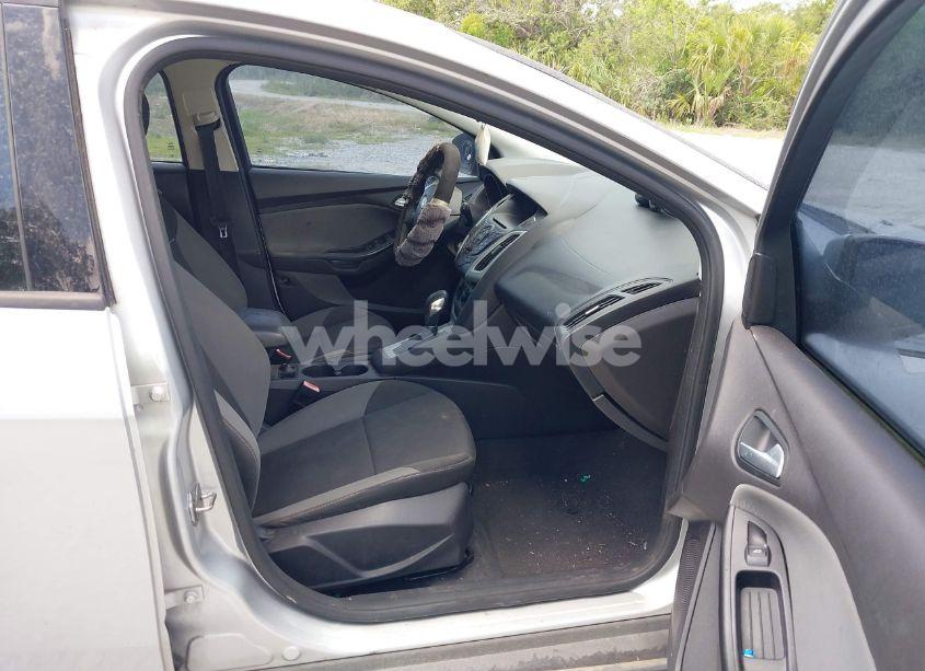 Photo 5 of 2013 Ford Focus SE (VIN 1FADP3K20DL288609)