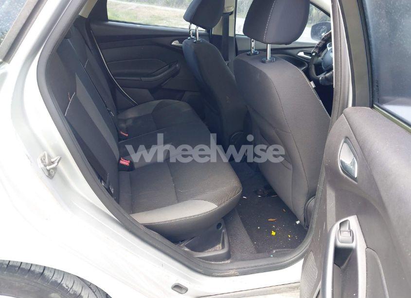 Photo 8 of 2013 Ford Focus SE (VIN 1FADP3K20DL288609)