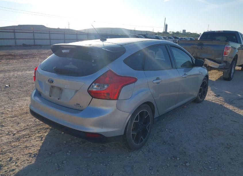 Photo 4 of 2013 Ford Focus SE (VIN 1FADP3K20DL301004)
