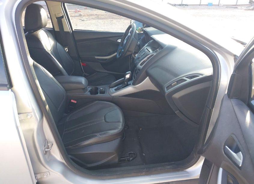 Photo 5 of 2013 Ford Focus SE (VIN 1FADP3K20DL301004)