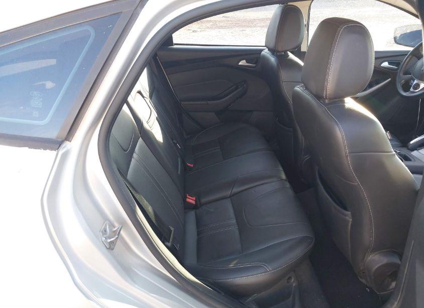 Photo 8 of 2013 Ford Focus SE (VIN 1FADP3K20DL301004)