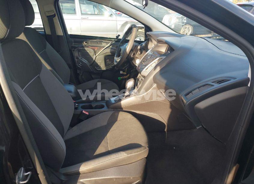 Photo 5 of 2013 Ford Focus SE (VIN 1FADP3K20DL339204)