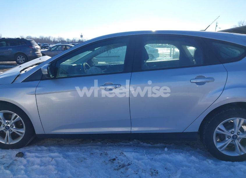 Photo 13 of 2013 Ford Focus SE (VIN 1FADP3K20DL343902)