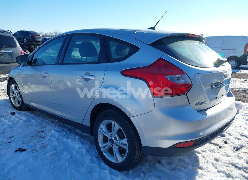Photo 3 of 2013 Ford Focus SE (VIN 1FADP3K20DL343902)