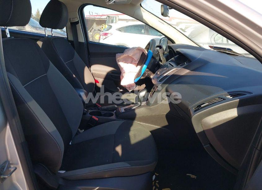 Photo 5 of 2013 Ford Focus SE (VIN 1FADP3K20DL343902)