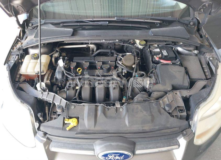 Photo 10 of 2014 Ford Focus SE (VIN 1FADP3K20EL153339)