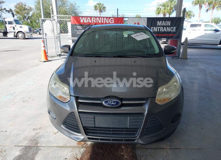Photo 12 of 2014 Ford Focus SE (VIN 1FADP3K20EL153339)