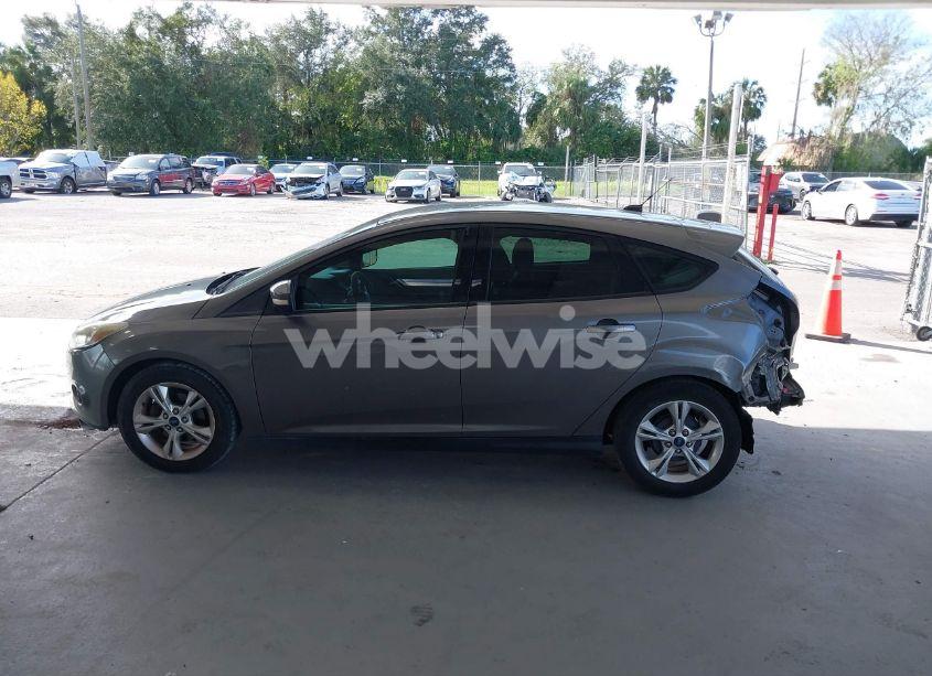 Photo 14 of 2014 Ford Focus SE (VIN 1FADP3K20EL153339)