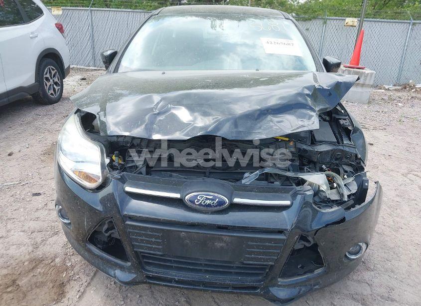 Photo 12 of 2014 Ford Focus SE (VIN 1FADP3K20EL173638)