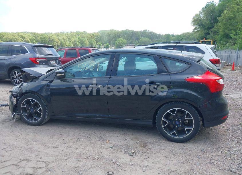 Photo 14 of 2014 Ford Focus SE (VIN 1FADP3K20EL173638)