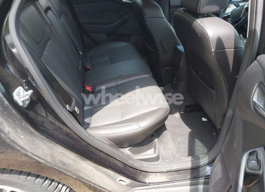 Photo 8 of 2014 Ford Focus SE (VIN 1FADP3K20EL173638)