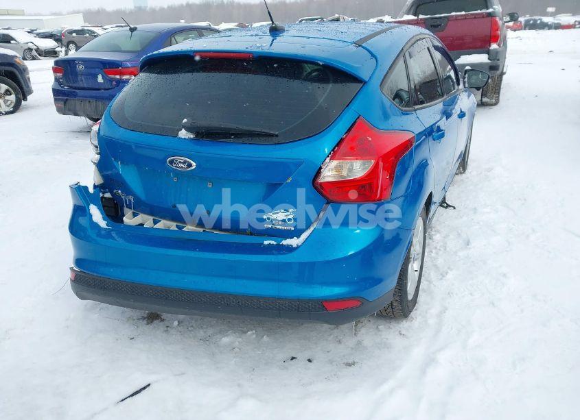 Photo 4 of 2014 Ford Focus SE (VIN 1FADP3K20EL173882)