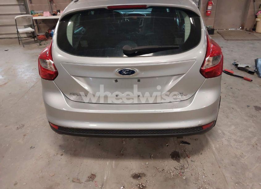 Photo 17 of 2014 Ford Focus SE (VIN 1FADP3K20EL181271)