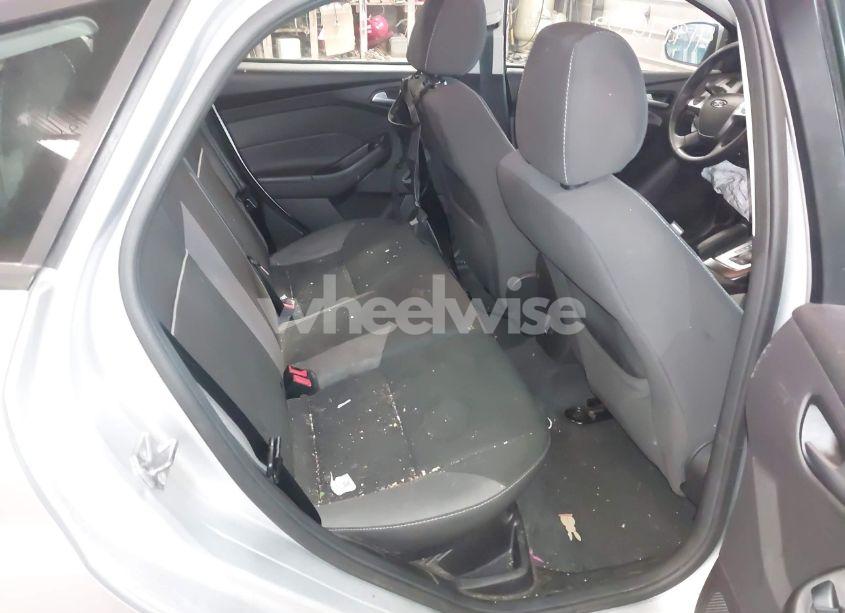 Photo 8 of 2014 Ford Focus SE (VIN 1FADP3K20EL181271)