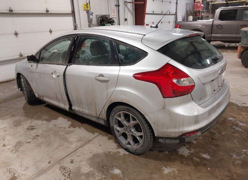 Photo 3 of 2014 Ford Focus SE (VIN 1FADP3K20EL183053)