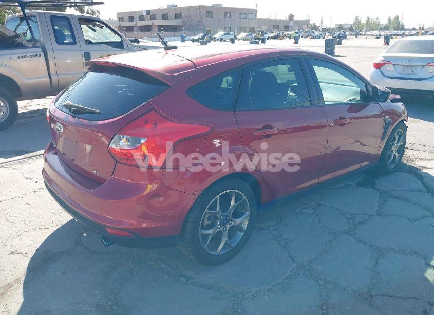 Photo 4 of 2014 Ford Focus SE (VIN 1FADP3K20EL185921)