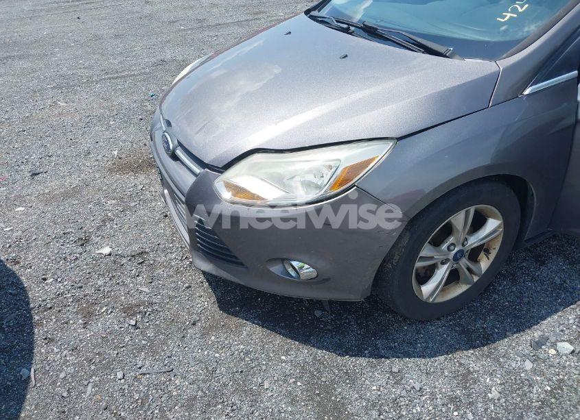 Photo 6 of 2014 Ford Focus SE (VIN 1FADP3K20EL188088)