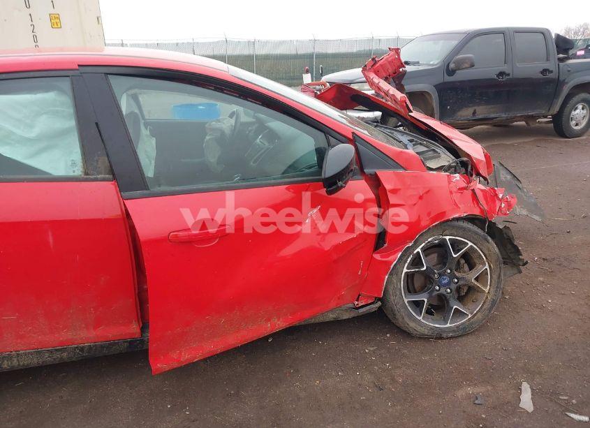 Photo 12 of 2014 Ford Focus SE (VIN 1FADP3K20EL210008)