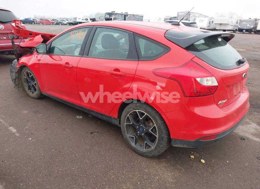 Photo 3 of 2014 Ford Focus SE (VIN 1FADP3K20EL210008)