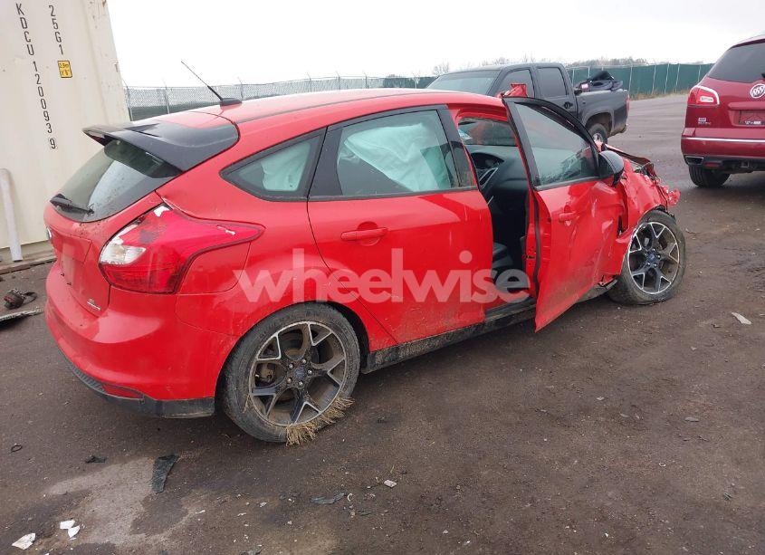 Photo 4 of 2014 Ford Focus SE (VIN 1FADP3K20EL210008)