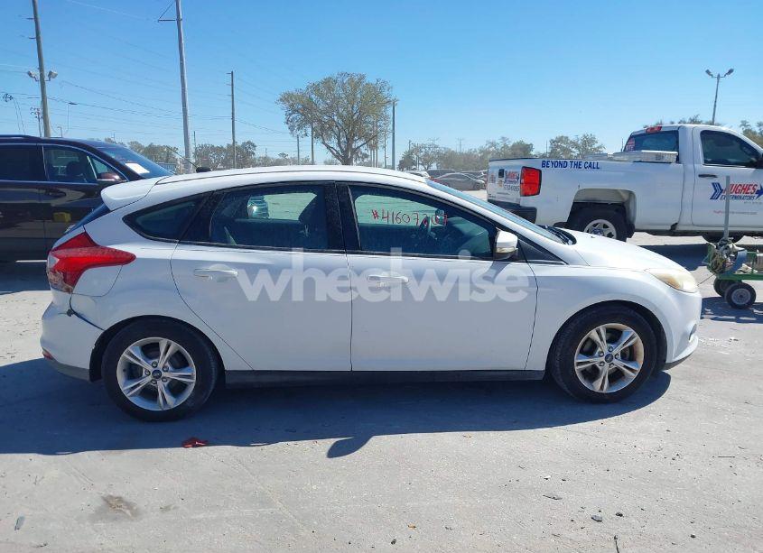 Photo 14 of 2014 Ford Focus SE (VIN 1FADP3K20EL214317)