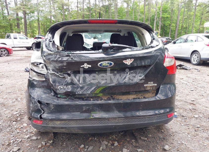 Photo 16 of 2014 Ford Focus SE (VIN 1FADP3K20EL220991)