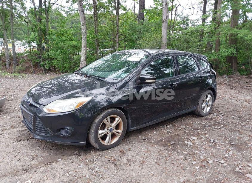 Photo 2 of 2014 Ford Focus SE (VIN 1FADP3K20EL220991)