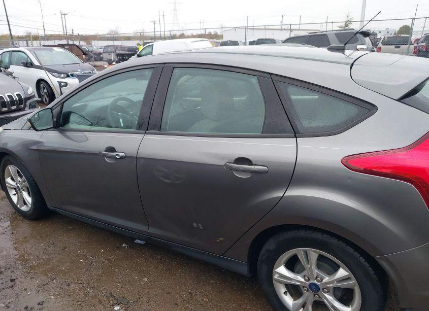 Photo 14 of 2014 Ford Focus SE (VIN 1FADP3K20EL252159)