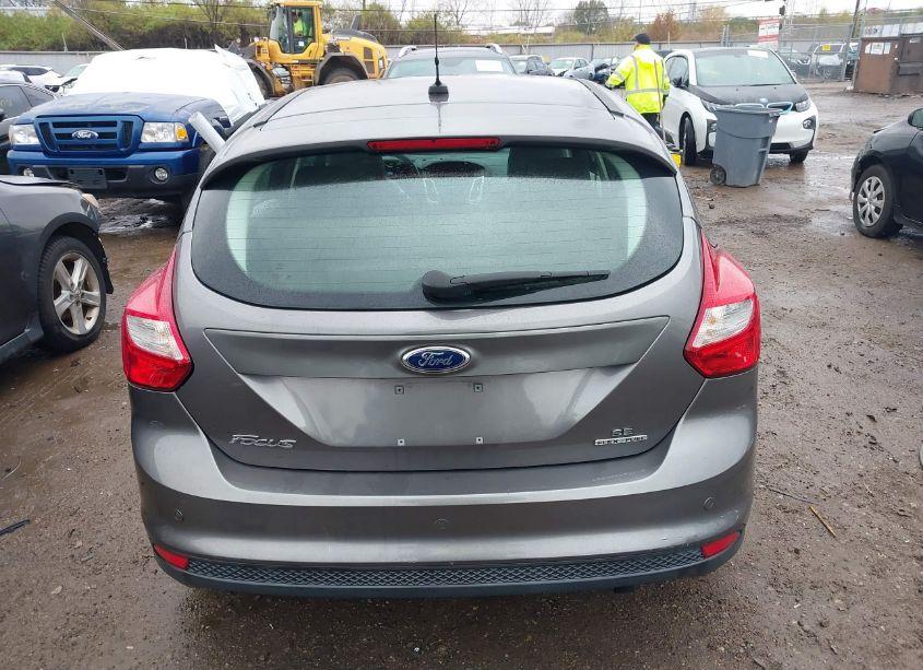 Photo 16 of 2014 Ford Focus SE (VIN 1FADP3K20EL252159)