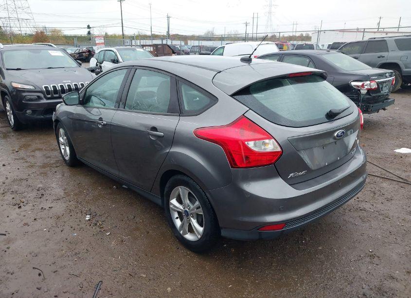 Photo 3 of 2014 Ford Focus SE (VIN 1FADP3K20EL252159)