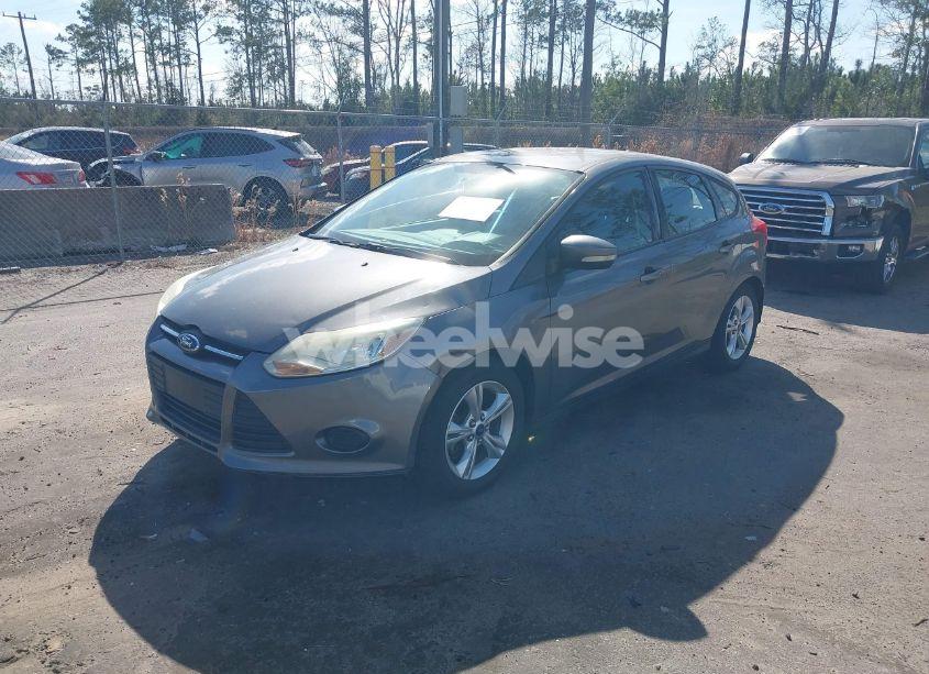 Photo 2 of 2014 Ford Focus SE (VIN 1FADP3K20EL267745)