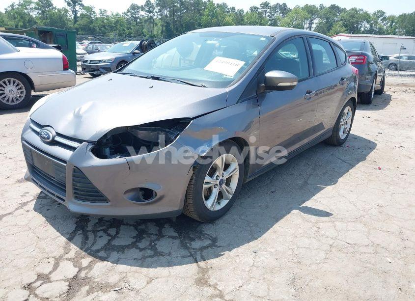 Photo 2 of 2014 Ford Focus SE (VIN 1FADP3K20EL309945)