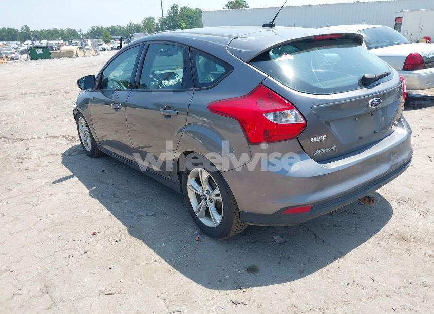 Photo 3 of 2014 Ford Focus SE (VIN 1FADP3K20EL309945)