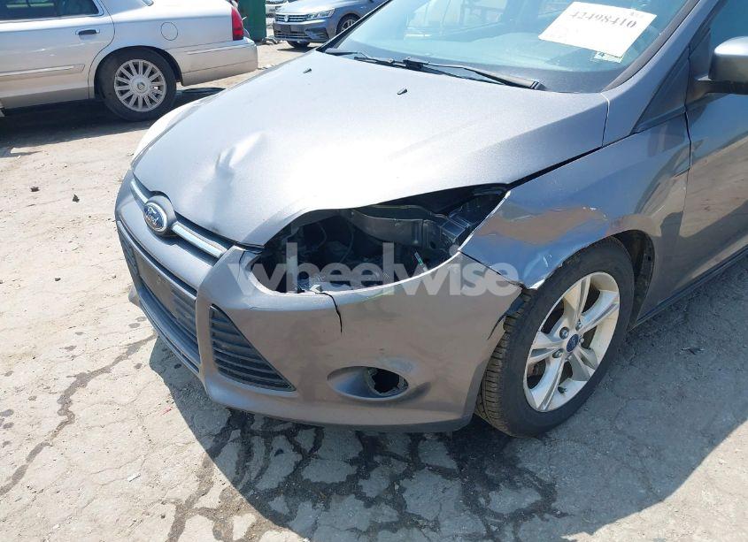 Photo 6 of 2014 Ford Focus SE (VIN 1FADP3K20EL309945)