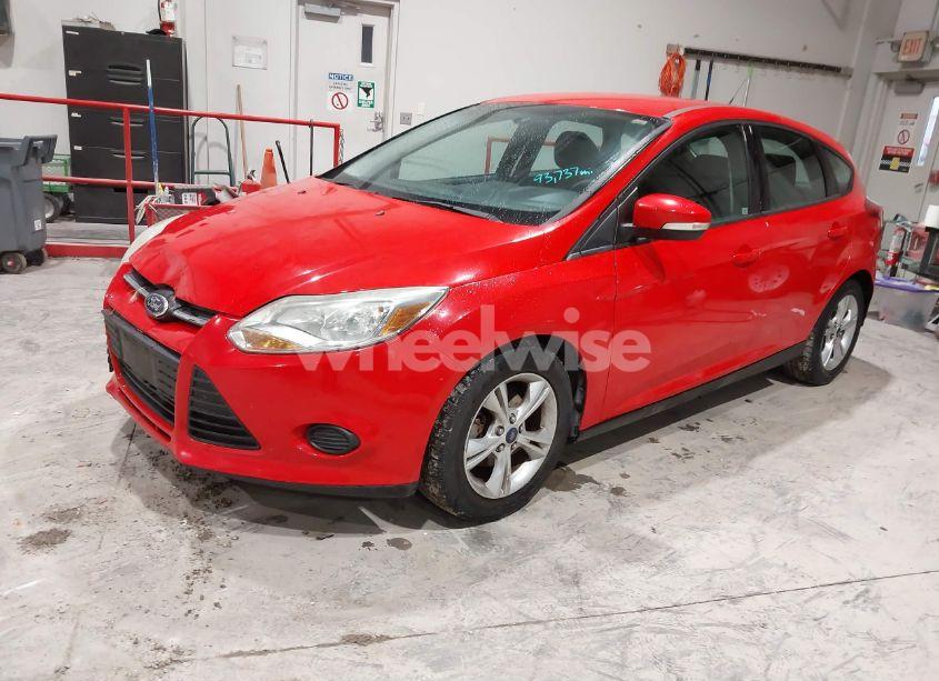 Photo 2 of 2014 Ford Focus SE (VIN 1FADP3K20EL333825)