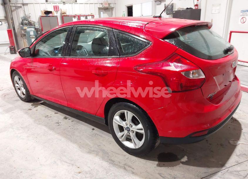 Photo 3 of 2014 Ford Focus SE (VIN 1FADP3K20EL333825)