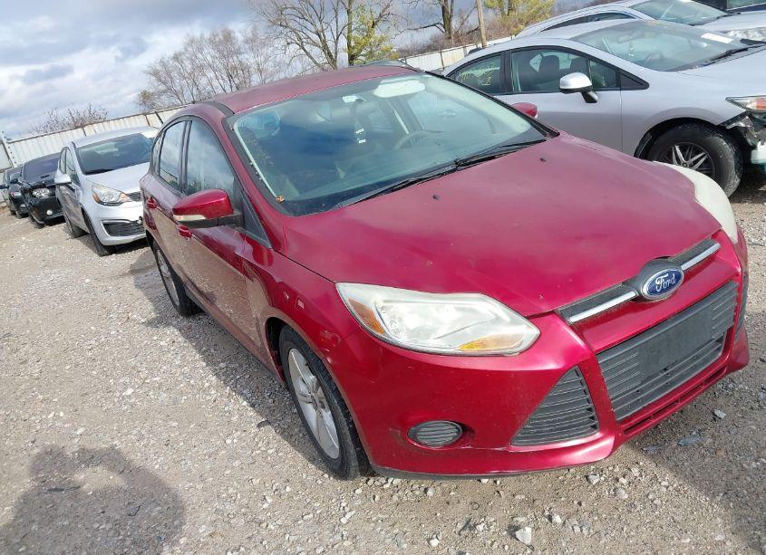 2014 Ford Focus SE (VIN 1FADP3K20EL333856) main photo