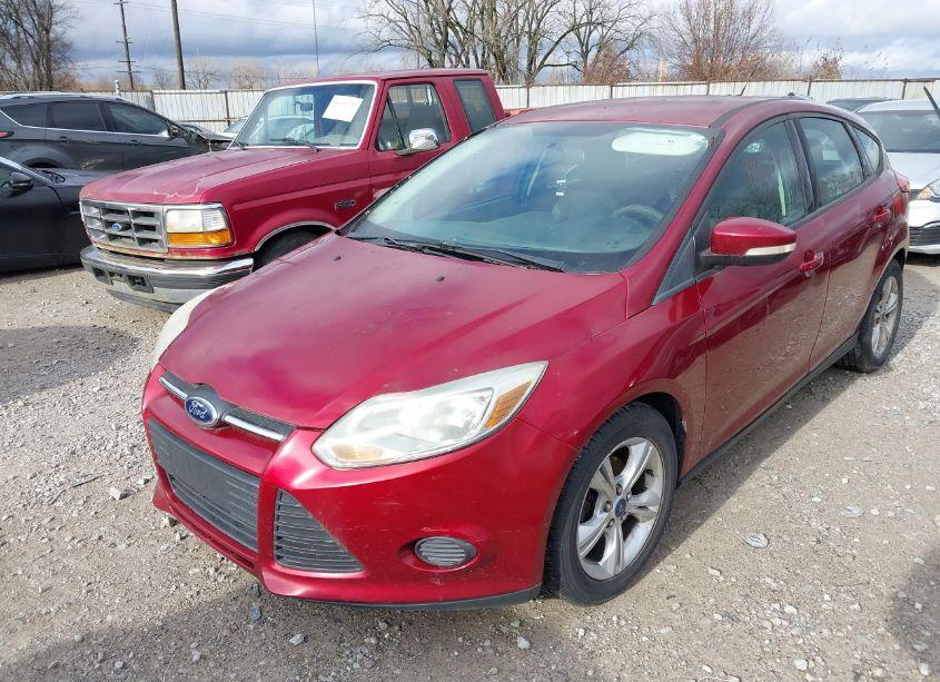 Photo 2 of 2014 Ford Focus SE (VIN 1FADP3K20EL333856)