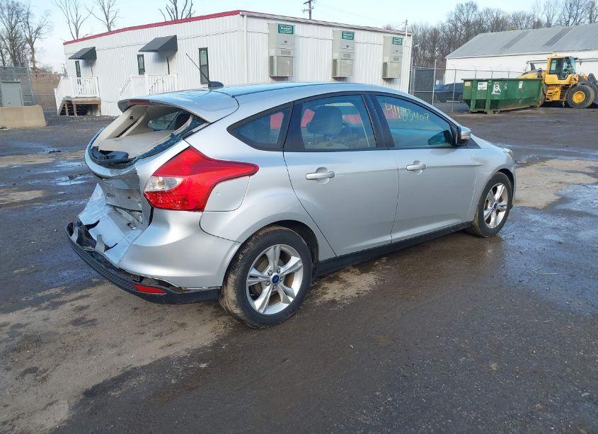 Photo 4 of 2014 Ford Focus SE (VIN 1FADP3K20EL360362)