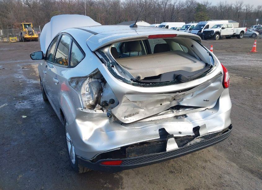 Photo 6 of 2014 Ford Focus SE (VIN 1FADP3K20EL360362)