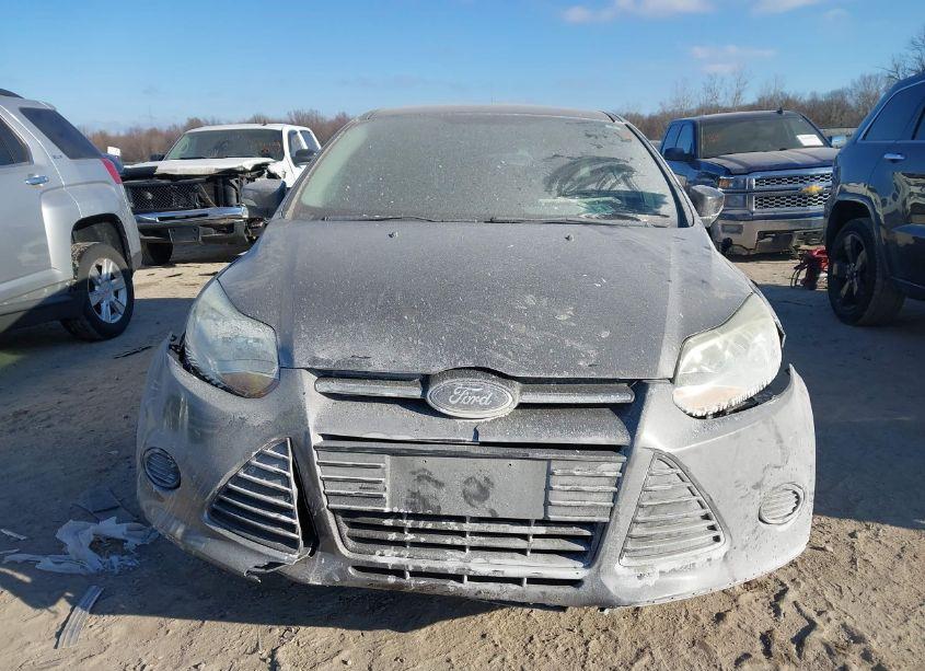 Photo 13 of 2014 Ford Focus SE (VIN 1FADP3K20EL379719)