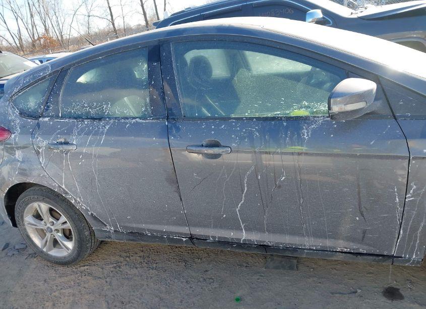 Photo 14 of 2014 Ford Focus SE (VIN 1FADP3K20EL379719)