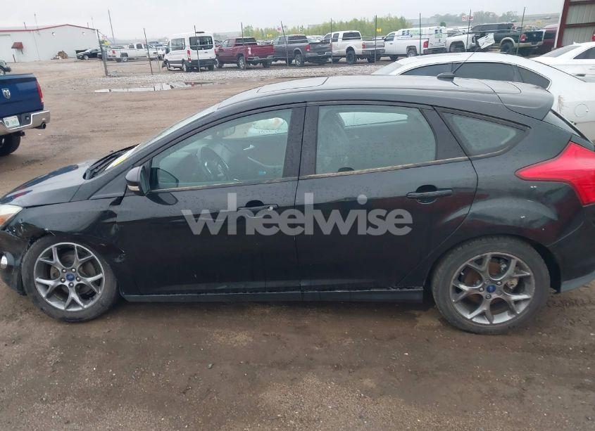 Photo 14 of 2014 Ford Focus SE (VIN 1FADP3K20EL386198)